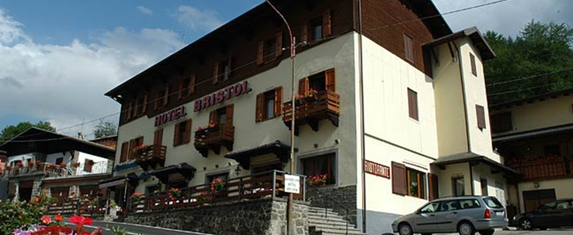 HOTEL BRISTOL