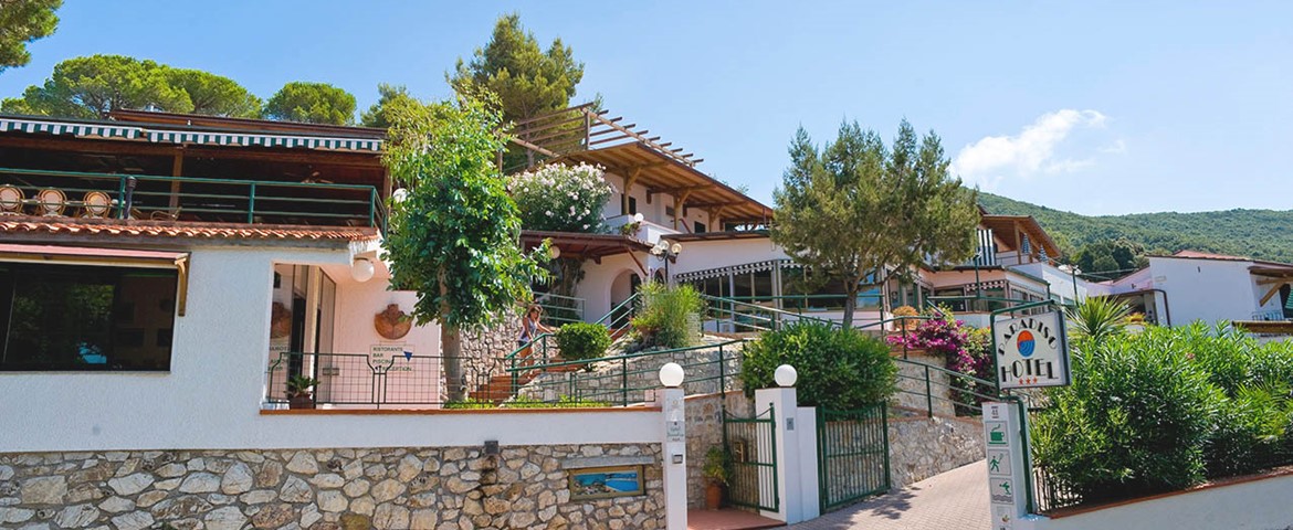 HOTEL PARADISO